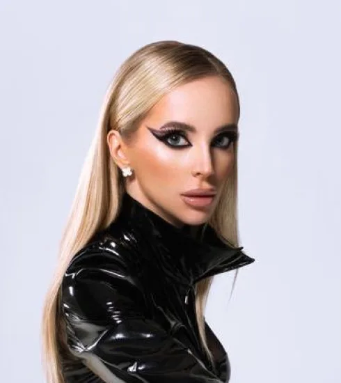 La famosa DJ vocal Karry G presenta un nuevo mini álbum EP 4 NDD-IMG 0613