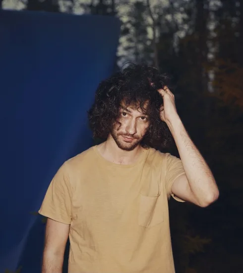 Aleksander Kostopoulos combina una grandiosa melodía clásica con batería en vivo en su sofisticado cuarto álbum, 'Klangre' 5 NDD-kostopoulos01 Mads Suhr Pettersen copy