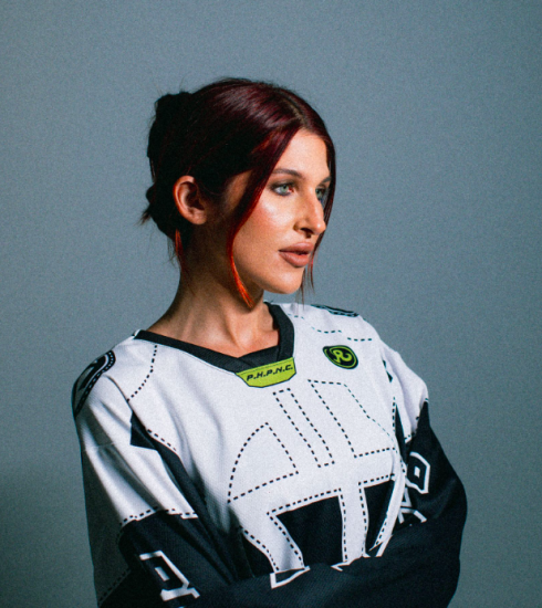 La estrella cósmica Azzecca regresa a Higher Ground con el sencillo «Dance of the Desert». 4 NDD-Captura de pantalla 2025 04 03 a las 13.23.15