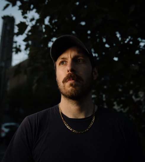 Lawrence Hart lanza su esperado álbum debut 'Come In Out Of The Rain'. Un optimista y emotivo disco de garage ya disponible en Double Six. 5 NDD-Lawrence Hart Credit Dave East copy