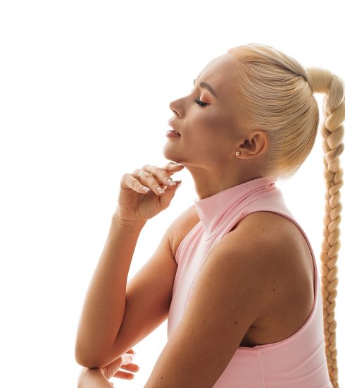 ANGELA presenta un tema sobre elegirte a ti mismo en lugar del amor falso 3 NDD-IMG 0621