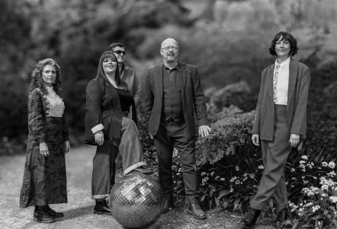 'Dark And Twisties' lanza el single 'Grace And Dignity' 4 NDD-y4QBDmKLEPou