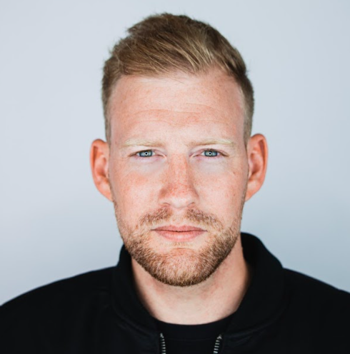 PETER PAHN lanza ENIGMATIC RECORDS con su single debut "Open The Gate" 3 NDD-Captura de pantalla 2025 07 24 a las 14.43.14