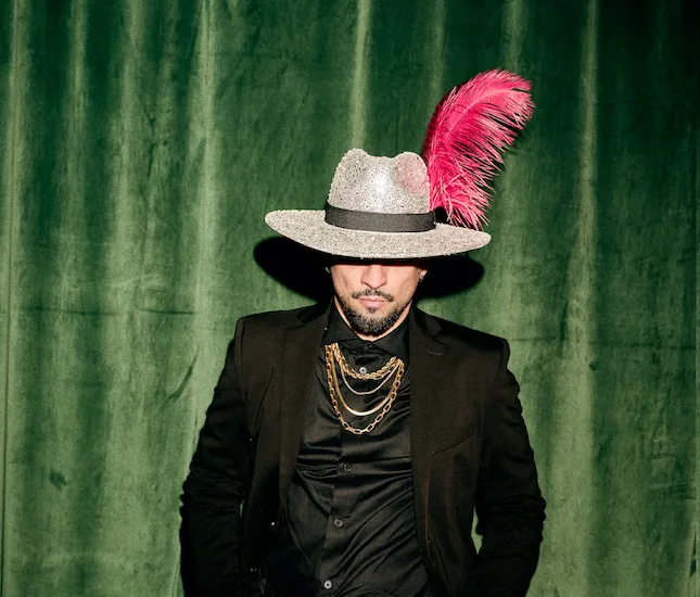 NDD-Press shot crop png