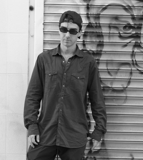 Escucha "Mentira" de Ageless 3 NDD-AGELESS 24