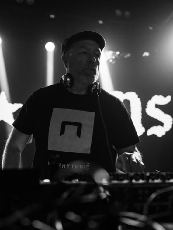 Puro techno en el lanzamiento 200 de Newrhythmic Records 7 NDD-Back at it tonight as Im heading to Milan for Tempio Festival at @tempiodelfuturoperduto @xel 1