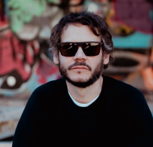 Sturge presenta Wanted To Fly (Remixes de Jim Rider & Joe Miller) 4 NDD-Captura de pantalla 2025 10 03 a las 10.35.20