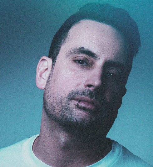 Emi Galván presenta una remezcla cinematográfica de «Pantheon» de Ruben Karapetyan en UV Records, tras su aclamada presentación en Anjunadeep 16 y su gira por Brasil. 5 NDD-Captura de pantalla 2026 03 13 a las 15.24.37