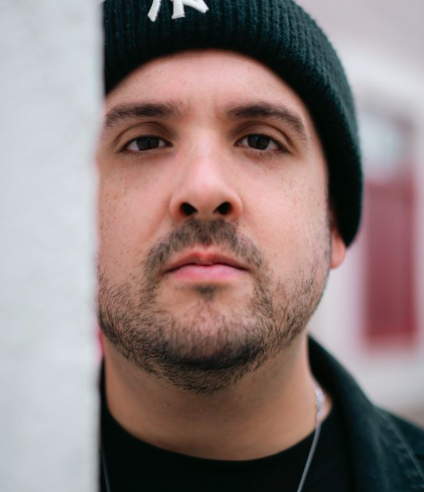 Victor Ruiz anuncia su álbum debut ‘VICTOR’ con el lanzamiento de su single ‘Silence’ 4 NDD-Captura de pantalla 2026 04 16 a las 13.22.23