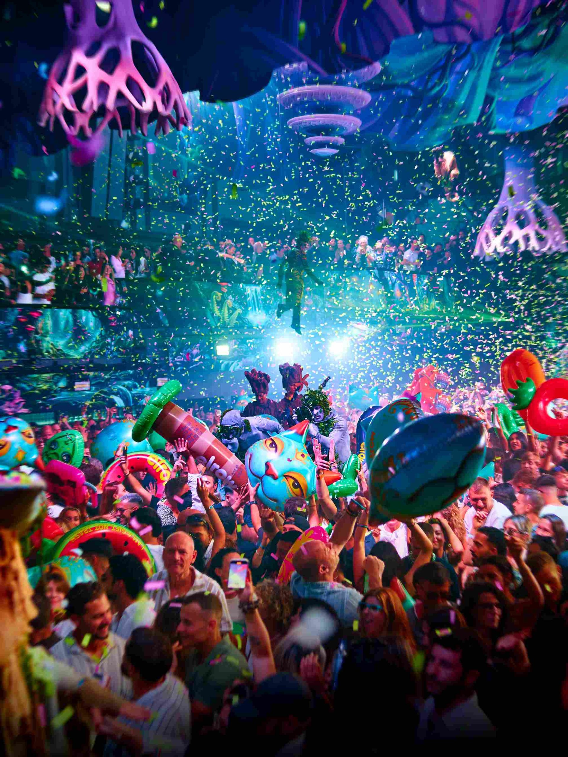 Colorido opening de elrow en UNVRS 6 NDD-20260606 UNVRS elrow Opening 0064 5000x4000px scaled