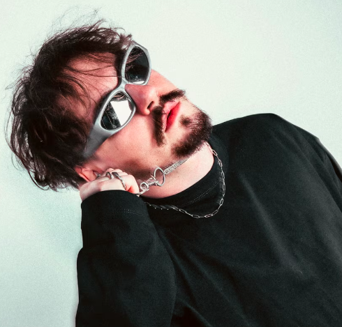 REYUS colabora con la vocalista Émilie Rachel en «Deeper Water», tema de su álbum debut *I’m Listening* 4 NDD-Captura de pantalla 2026 09 17 a las 15.51.56